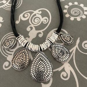Necklace Boho Black/Silver Pendant Bohemian